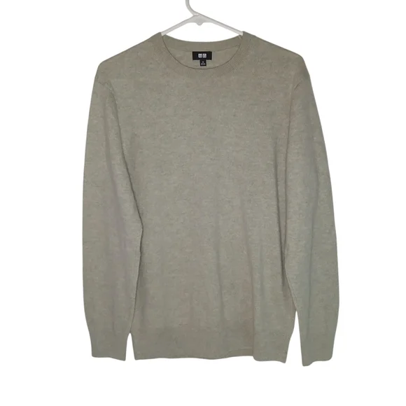 Uniqlo Men's Gray Sweater - Picture 3 of 9